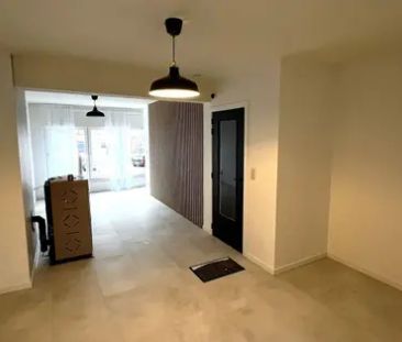 Volledig vernieuwde, energiezuinige bel-étagewoning. Huur €7 - Photo 2