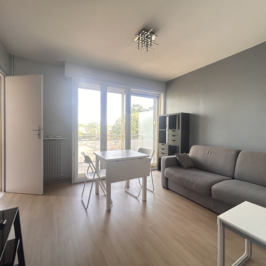 Location Appartement 1 pièce 24m² ST MAUR DES FOSSES 94100 - Photo 1