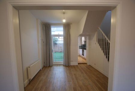 2 bedroom terraced house to rent - Photo 2