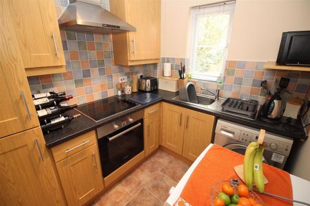 1 bedroom end of terrace house to rent - Photo 4