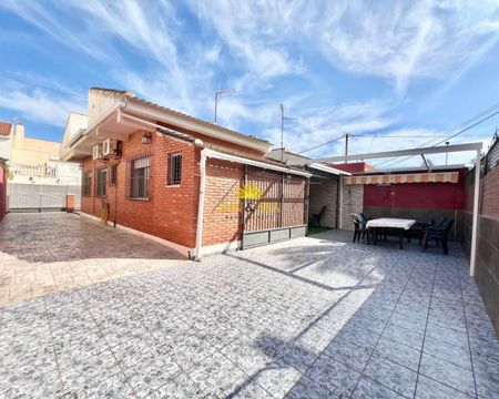 3-BEDROOM VILLA FOR RENT IN SAN PEDRO DEL PINATAR - MURCIA - Photo 4