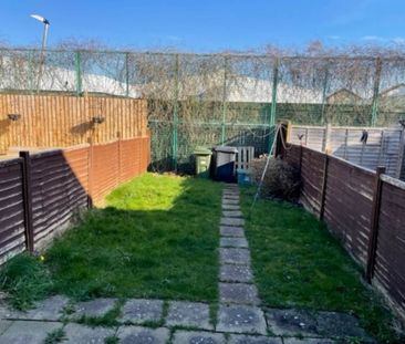 Worle, Weston-super-Mare, North Somerset - Photo 4
