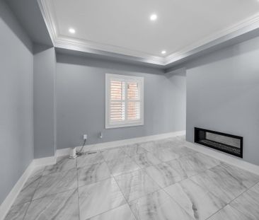 For Lease - 35 Tyndall Drive, Bradford West Gwillimbury, Ontario - Photo 1