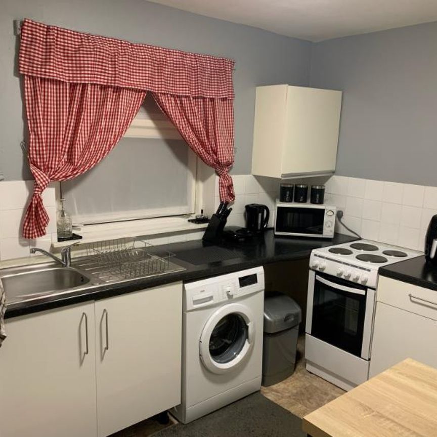 Beaconsfield, TF3 1 NH - £625 pcm - Photo 1