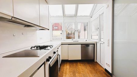 So charmant, mit hochwertiger Ausstattungfür genussvolle Abende vor dem offenen Kamin! - Photo 4