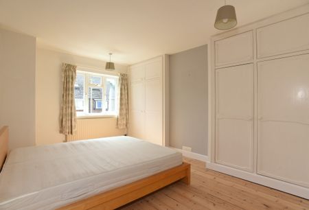 Three Bedroom House To Let In Summertown - Photo 5