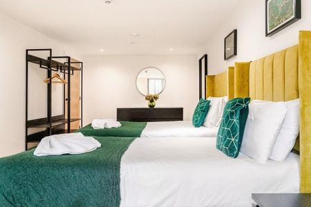 4 bedroom townhouse to rent - Photo 3