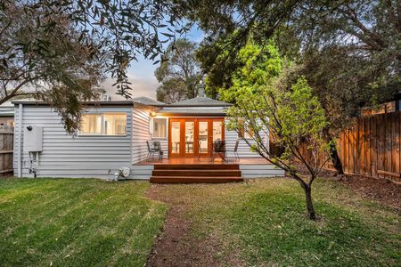 8 Finsbury Street, Flemington VIC 3031 - Photo 4