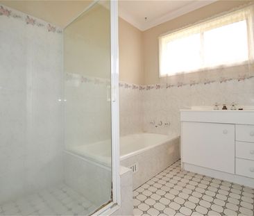 FAMILY HOME! - Photo 4