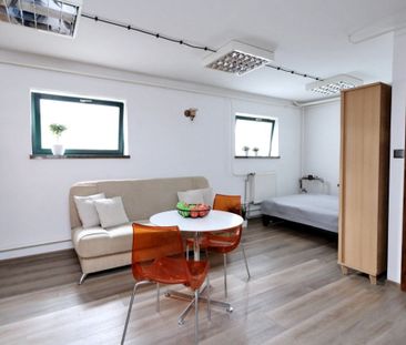 Warszawa, Targówek, Targówek Zacisze, Mroźna - Photo 2