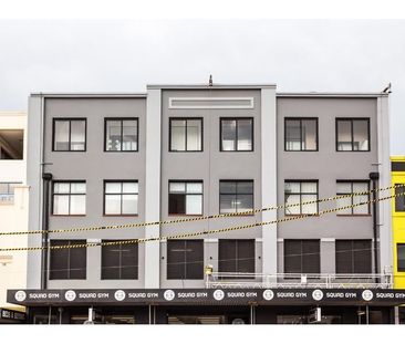 Sun-Filled and Spacious Apartment with Secure Undercover Parking - Photo 2