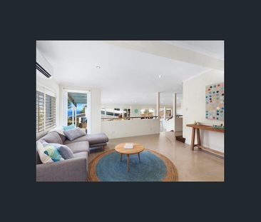 Modern Family Home with Pool and Ocean Views - Photo 2