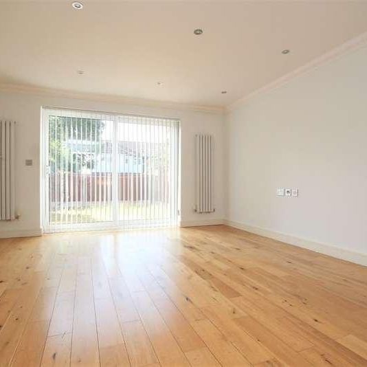 Fairview Drive, Chigwell, Essex, IG7 - Photo 1