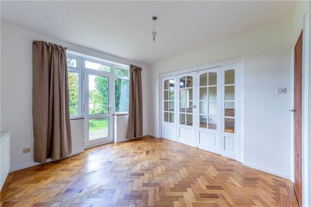 4 bedroom detached house to rent - Photo 2