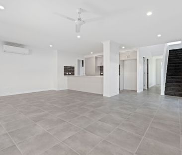 For Rent - near New in Newport - Photo 6