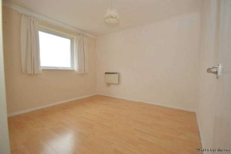 2 bedroom property to rent in Addlestone - Photo 5