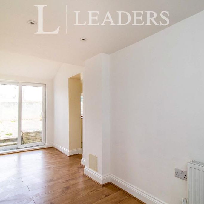 3 bedroom terraced house to rent - Photo 1