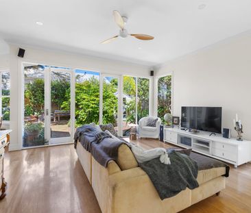 FOUR BEDROOM DOUBLE FRONTED VICTORIAN HOME IN SOUGHT AFTER LOCATION! - Photo 5