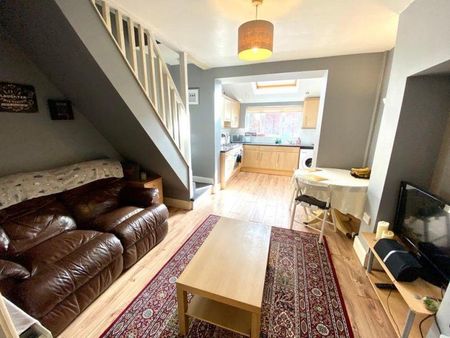 3 bedroom house share to rent - Photo 2