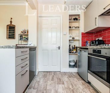 3 bedroom terraced house to rent - Photo 5