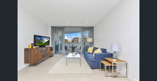 Great Location, Luxury Living - Photo 1