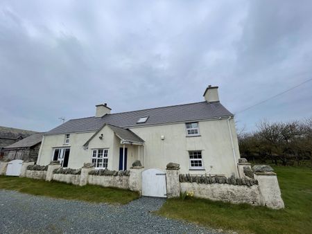 Cemlyn, Cemaes Bay, LL67 - Photo 3