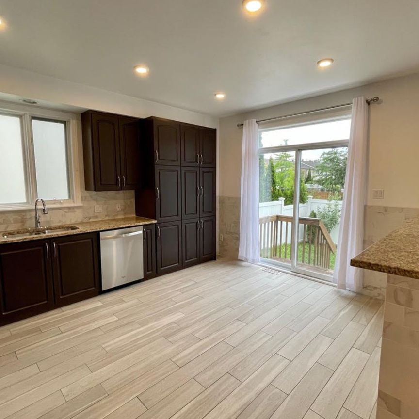 For Lease - 45 Rialto Way, Hunt Club - South Keys and Area, Ontario - Photo 1