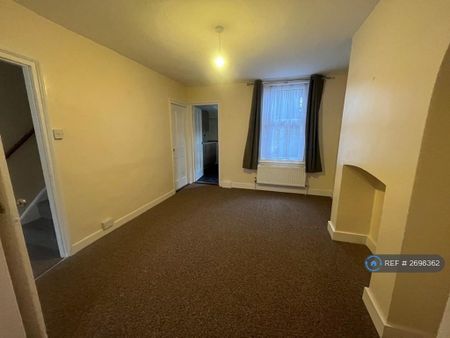 2 bedroom terraced house to rent - Photo 2