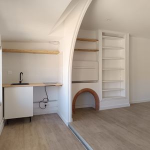 Location Appartement 1 pièce 20m² NARBONNE 11100 - Photo 2