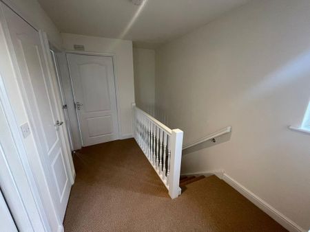2 bedroom maisonette to rent - Photo 2