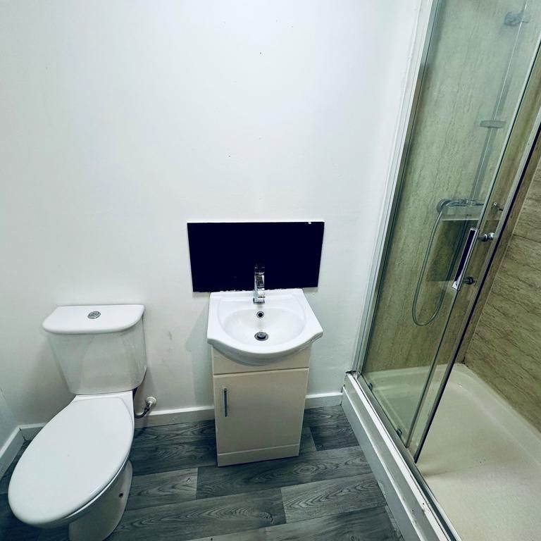 Studio to rent - Photo 2