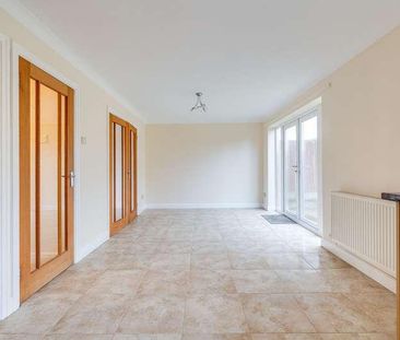 Forest Drive, Broughton, CH4 - Photo 3