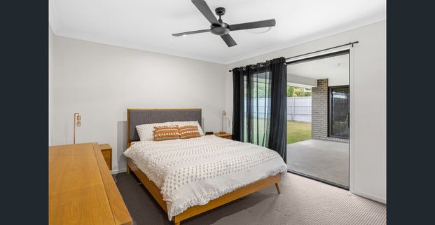 Spacious Family Home with Multiple Living Areas, Ducted Air & Garden Maintenance Included. Contact Julie Sykes 0438 050 110 - Photo 1