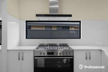 Spacious & Modern 3x2 - Photo 2