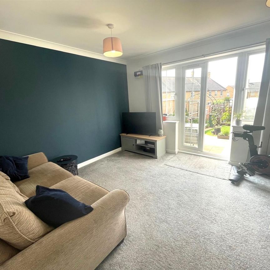 47 Wickham Crescent, Braintree, CM7 3BW - Photo 1