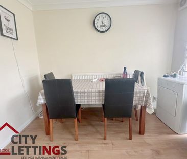 2 bedroom terraced house to rent - Photo 4