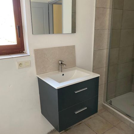 Location Appartement 3 pièces 59m² LES VANS 07140 - Photo 3