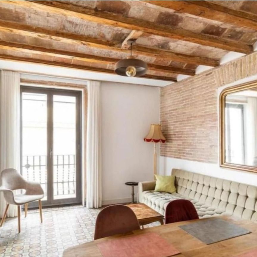 Piso de alquiler en Carrer Nou de la Rambla, 4, El Raval - Photo 1