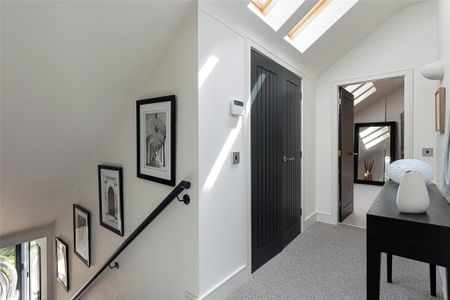 4 bedroom detached house to rent - Photo 4