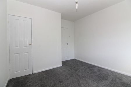 2 bedroom semi-detached house to rent - Photo 3