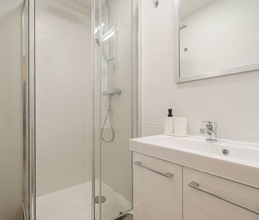 EMPERAIRE Roommate 5 Bedrooms at Aix en Provence - Photo 3
