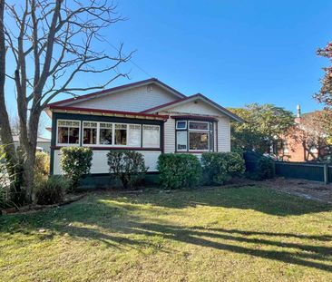 ASHBURTON, THREE BEDROOMS, HEAT PUMP, LOG BURNER - Photo 1