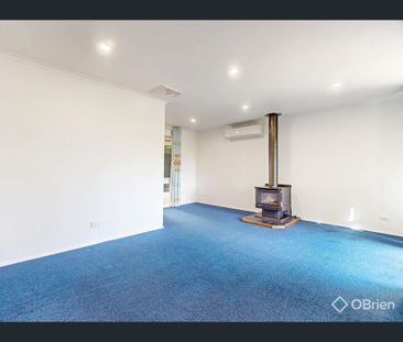 40 Heatherlea Crescent, Narre Warren, Vic 3805 - Photo 3