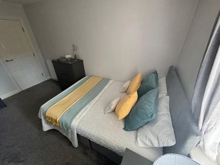 2 bedroom flat to rent - Photo 5