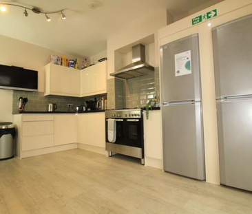 Chinbrook Road Room 5 - Photo 4