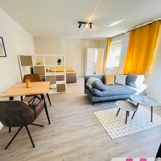 Moderne frisch renovierte und hochwertig möblierte 1-Zimmerwohnung in bester Lage - Photo 1