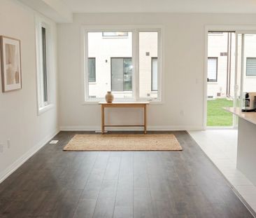 For Lease - 213 Hook Drive, Richmond Hill, Ontario - Photo 2
