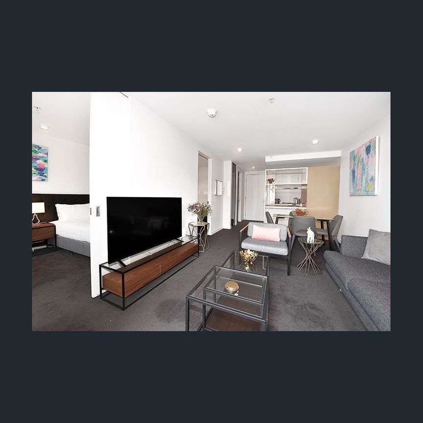 Level 23 City-View Apartment | Fully Furnished in 33M | Walk to RMIT & Melbourne Central - Photo 1