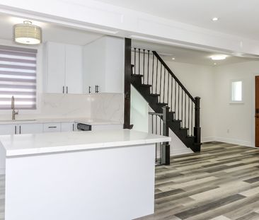 For Lease - 35 Toronto Street, Barrie, Ontario - Photo 4