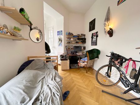 Gepflegte, WG-taugliche 4-Zimmer-Altbauwohnung in Zentraler Lage; Nähe Neue Technik - Photo 4